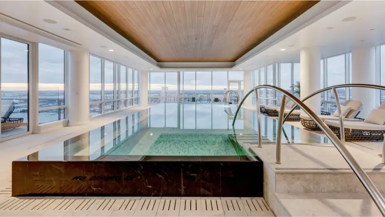 4 season hotel olivo flamed pool (3)