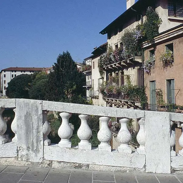 Balaustre del Ponte San Michele, Vicenza