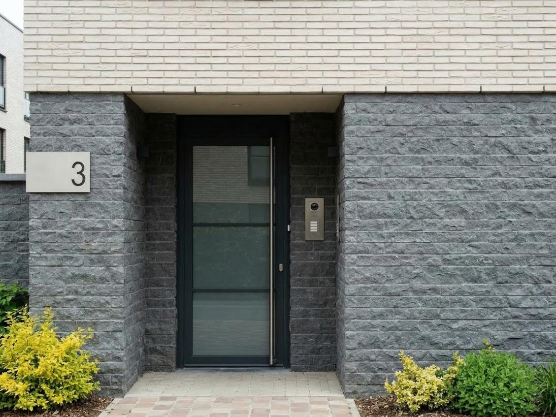 Black Stone Split Face facade (3)