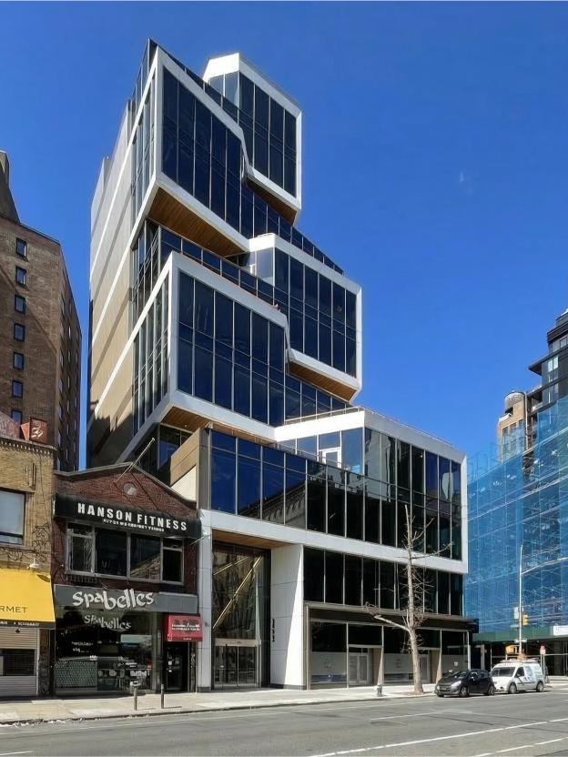 Broadway NYC grolla sandbaslted facade (2)