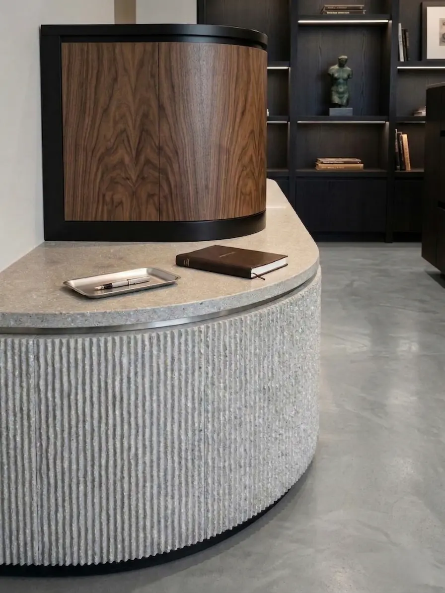 Grigio Olivo rigato rock + honed (4)