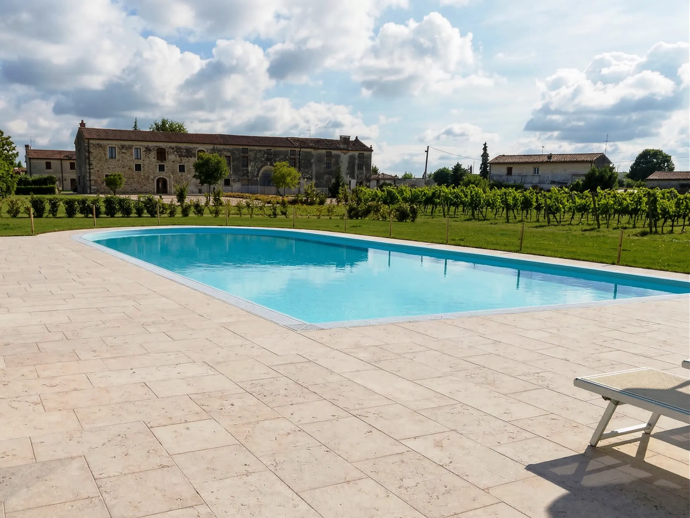 Grolla Flamed pool italy (1)