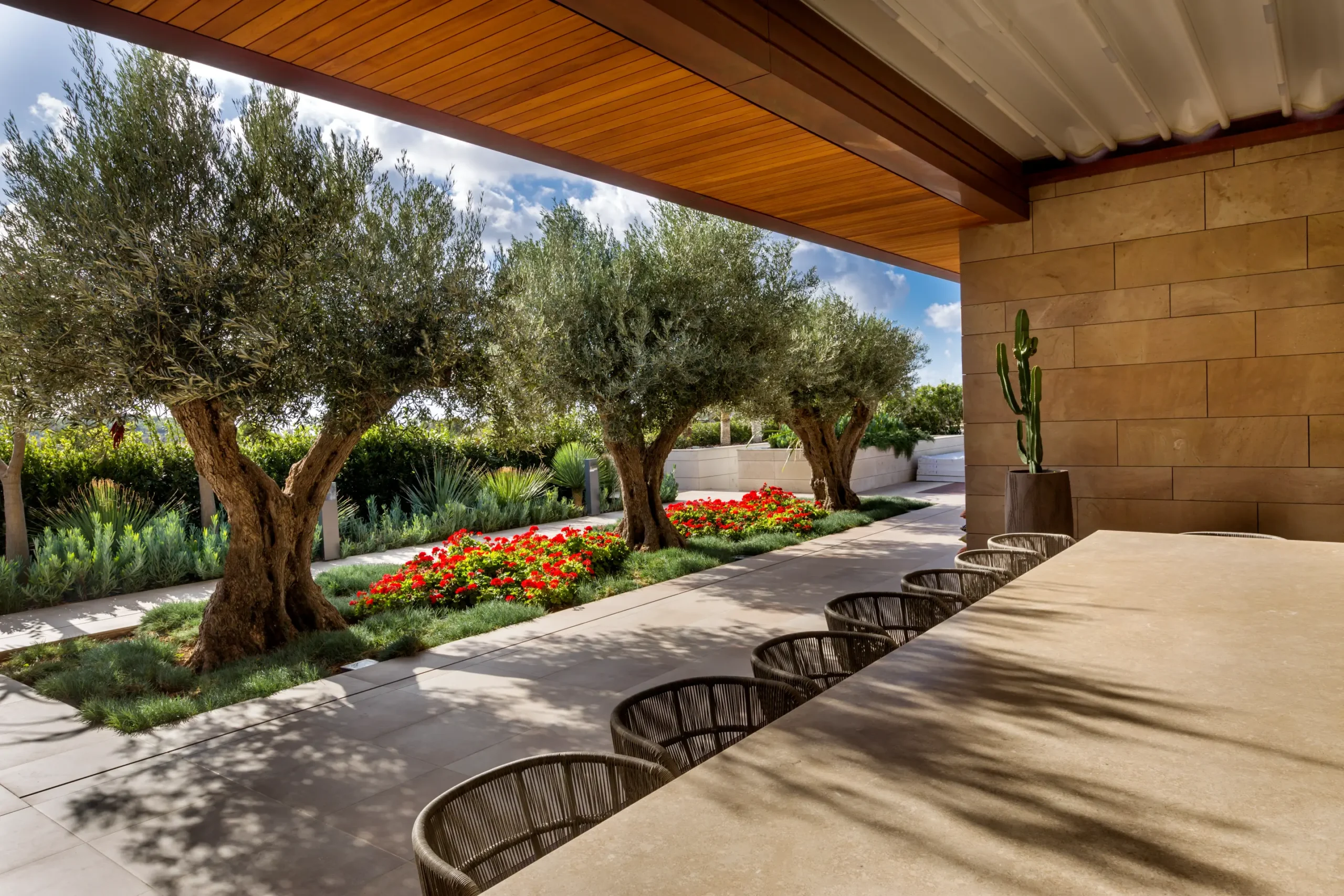 Malta Table Grolla honed (3)