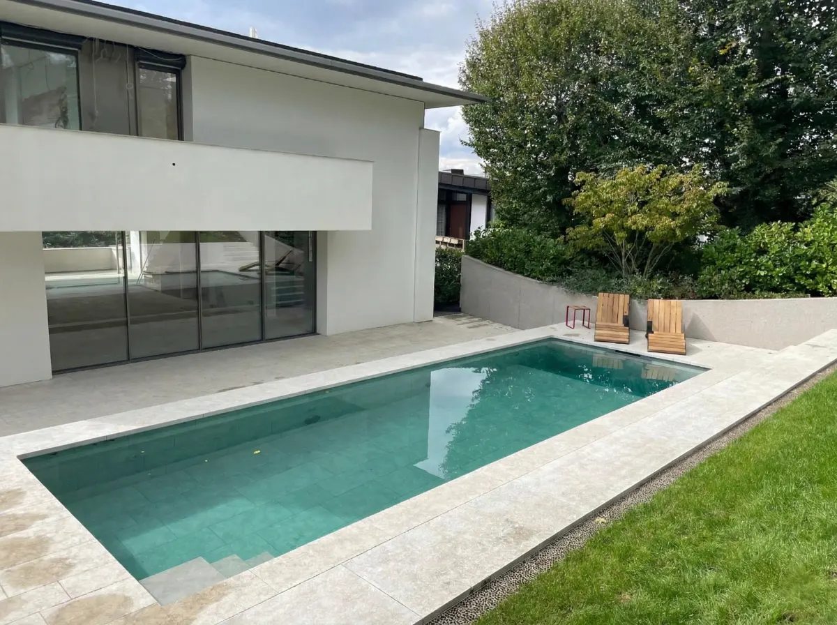 Olivo flamed pool residential 1