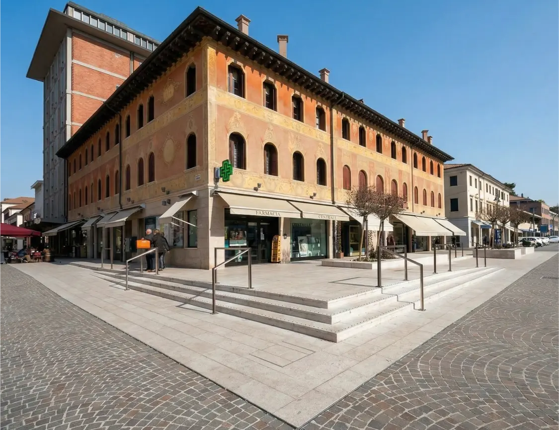 Piazza Monnet e Petrarca (1)