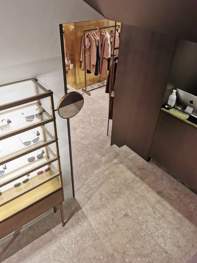 Retail Store Olivo Ondulato (11)