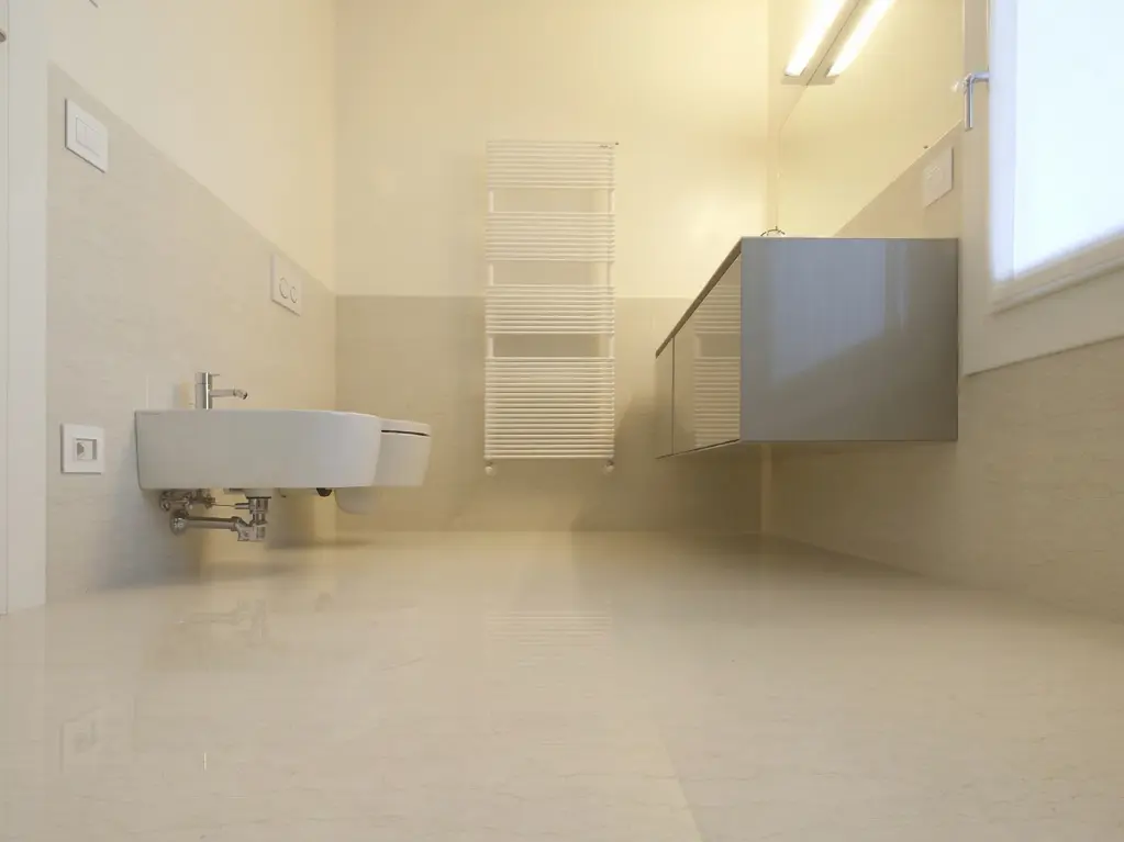 bagno biancone honed (1)