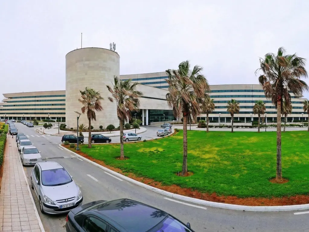 sheraton hotel facade grolla (2)