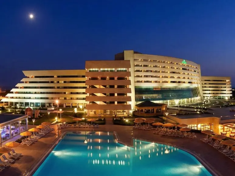 sheraton hotel facade grolla (3)