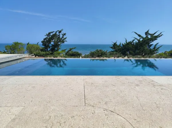 usa pool rosato rock finish (1)