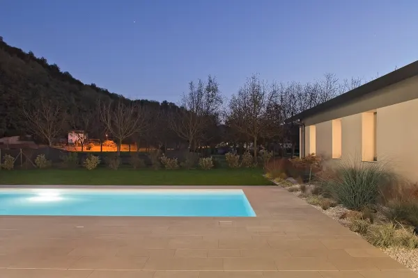 villa Mide pool grolla sandblasted (4)