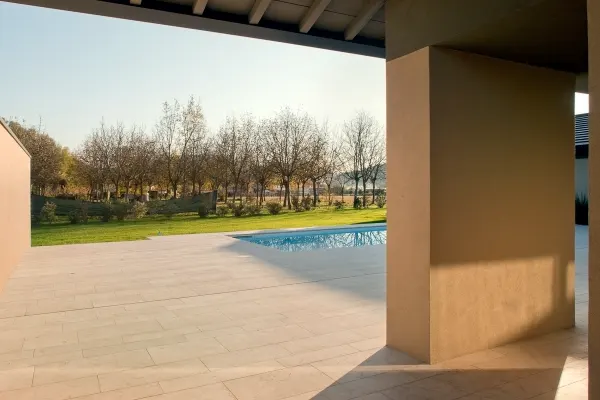 villa Mide pool grolla sandblasted (9)